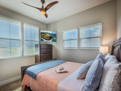 Kauai Luxury At Its Finest Walk to Beaches Six Bedrooms